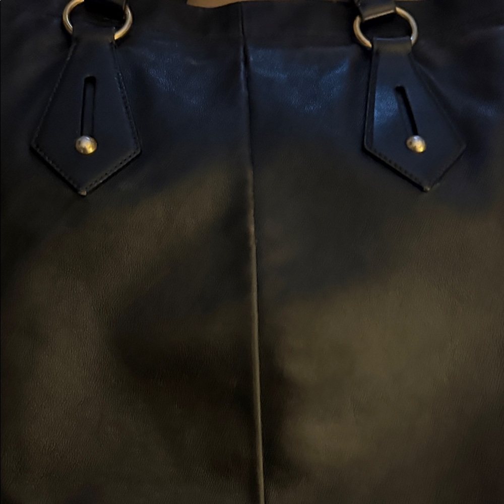 Yves Saint Laurent Elegant Black Tote and Wallet - Picture 5 of 13